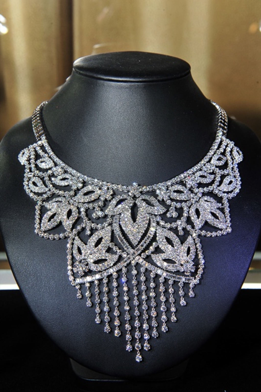 A lace of diamonds: the house's bib necklace at the couture evening